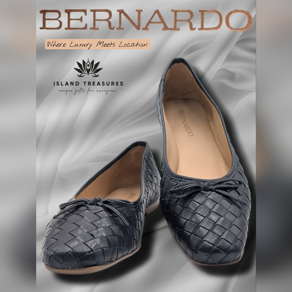BERNARDO Gwynn Size 8.5M Woven Ballerina Designer Flats Navy Blue Leather W/ Bow - Picture 1 of 17